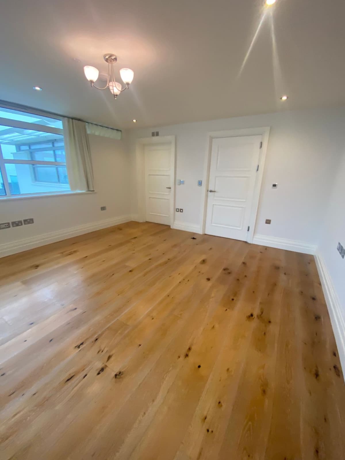 Luxury four-bed coastal — 2 Les Residences - view 3